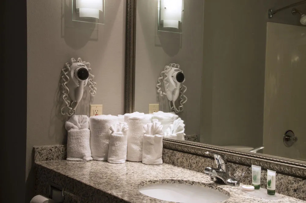 Clarion Inn & Suites Springfield