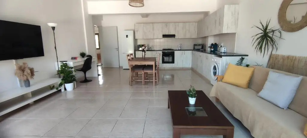 oasis nature almond house
