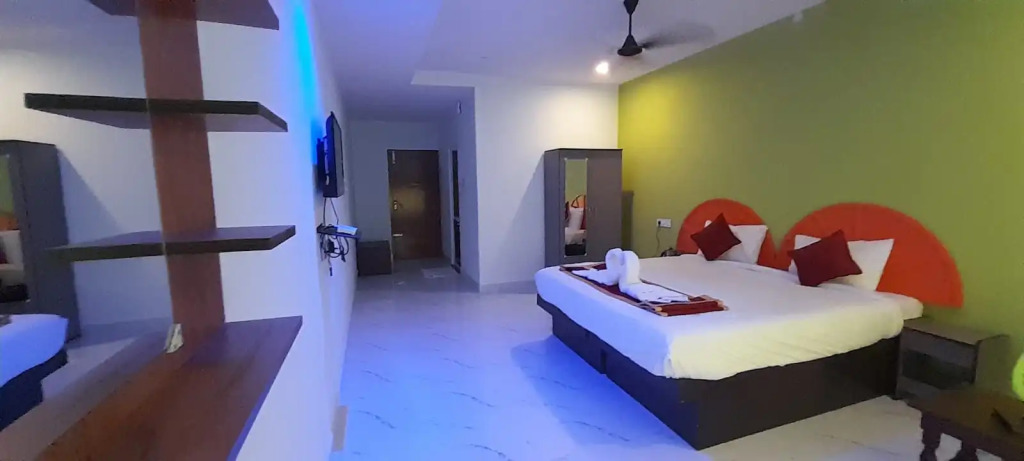 Hotel Rajeswari International