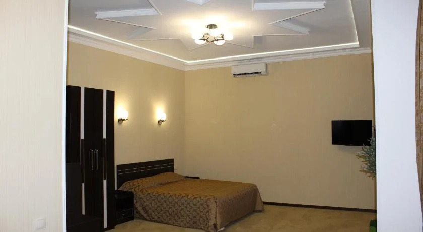 Hotel RIVER