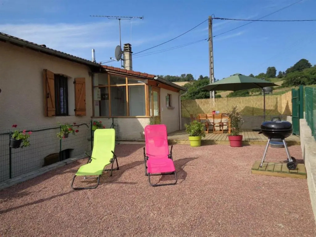 Charmant gîte à la ferme avec terrasse et animaux admis - FR-1-496-235