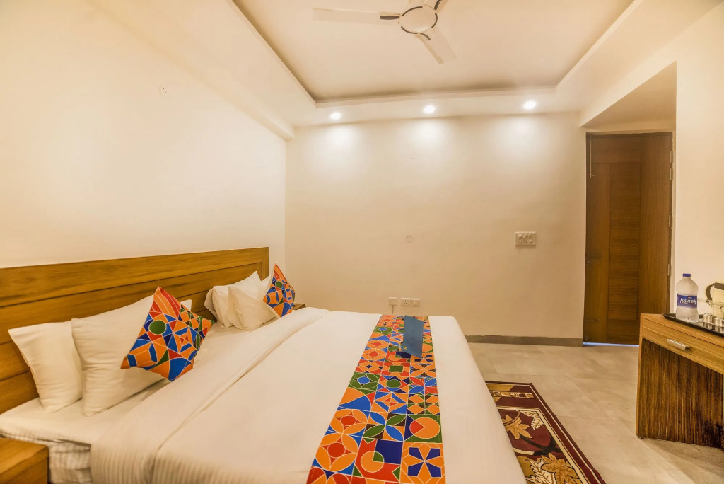 FabHotel NStay 32