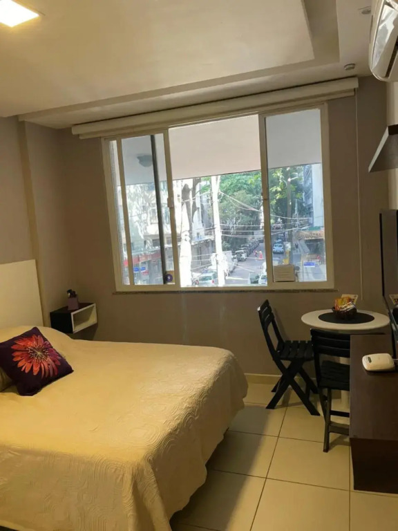 Copacabana, 1 quarto vista mar confortavel 100m da praia