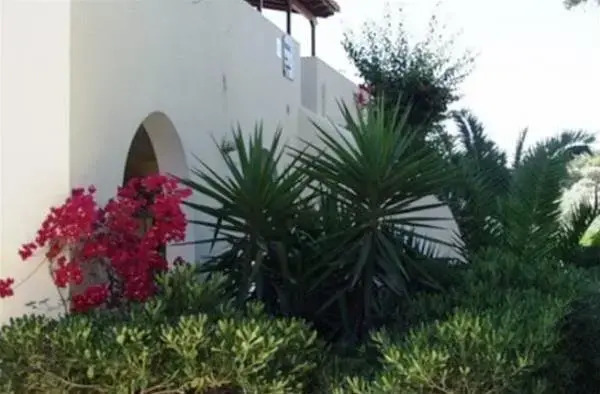 Lianos Hotel Apartments