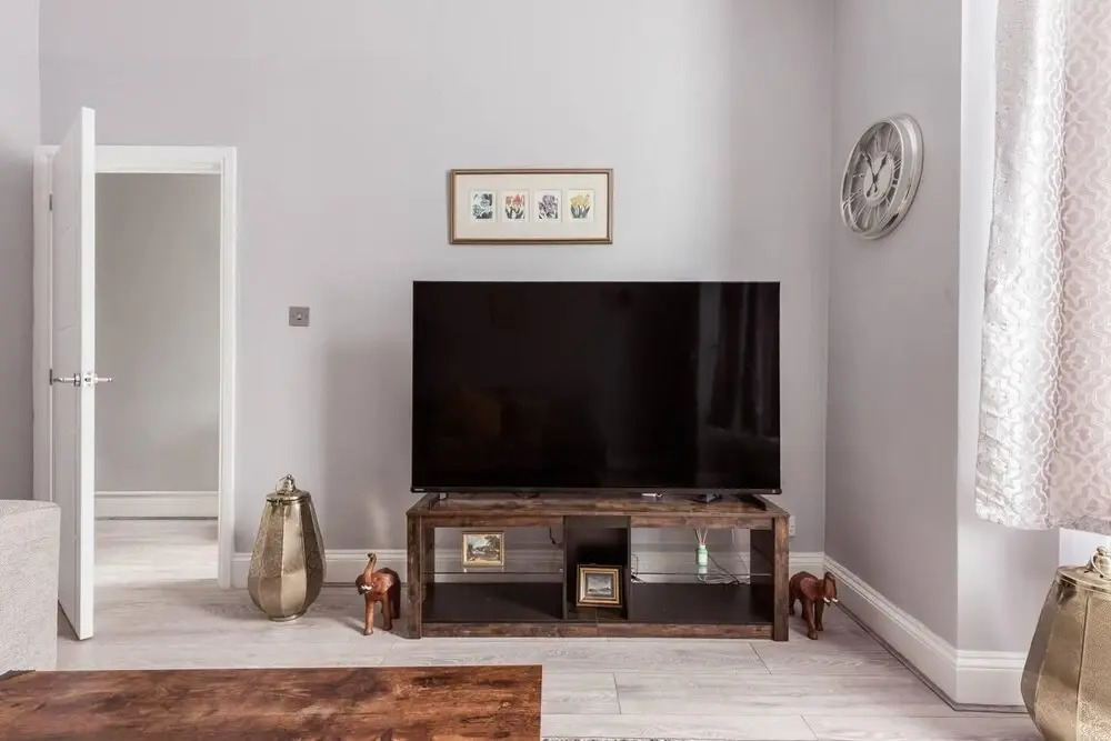North Central London House/ Sleeps8/garden/wifi
