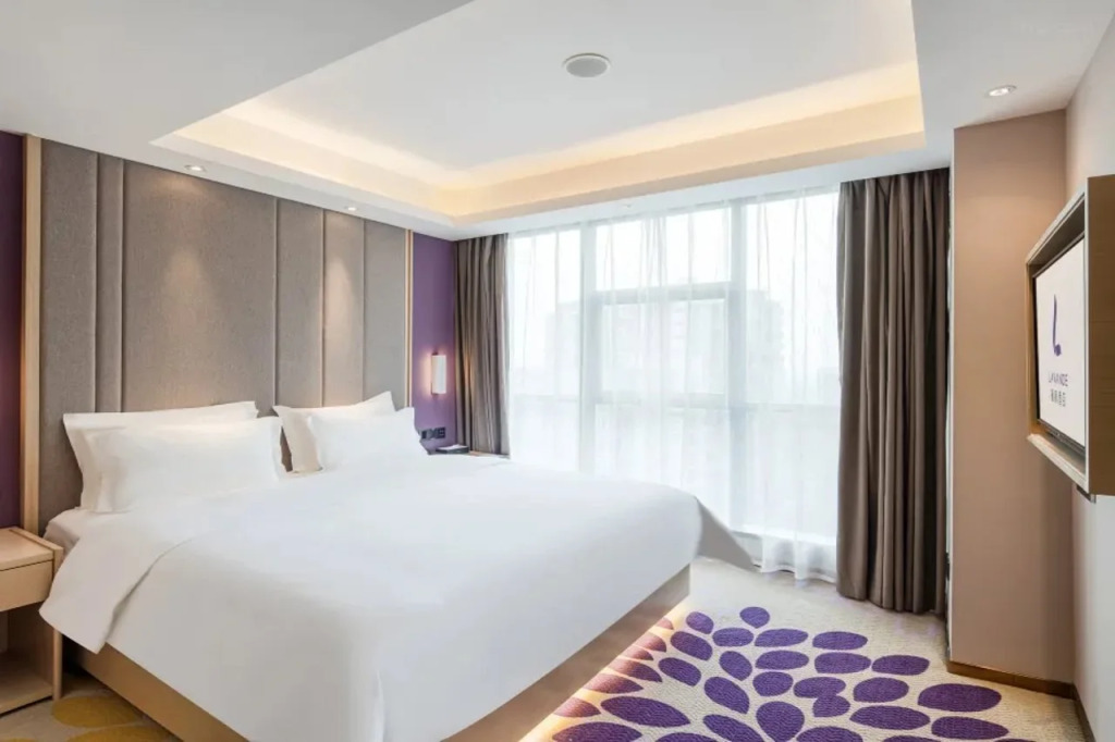 Lavande Hotel (Chongzhou Wanda Plaza)