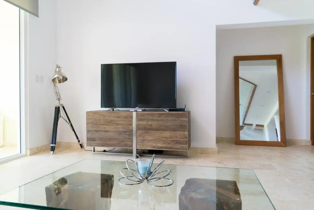 3Br / 3Ba Modern Paradise Loft Condo In Gated Community W/ Daily Housekeeping
