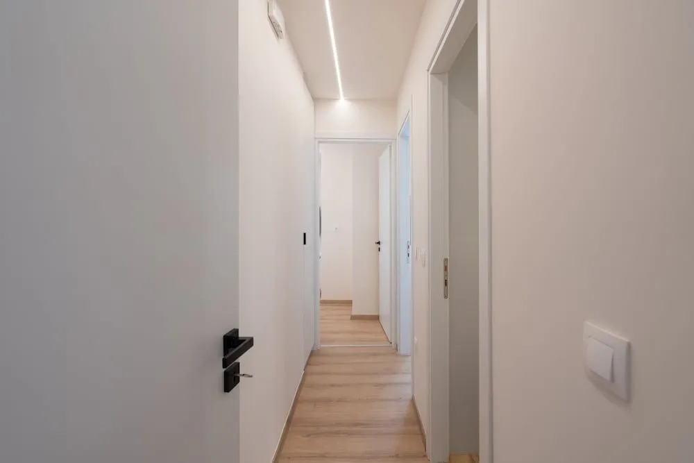 IO SUITES