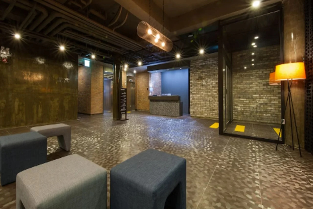 S Hotel