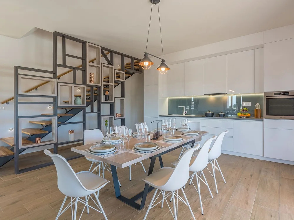 Stylish Villa With Pool and Fenced Garden,ideal for Relaxing Family Holidays