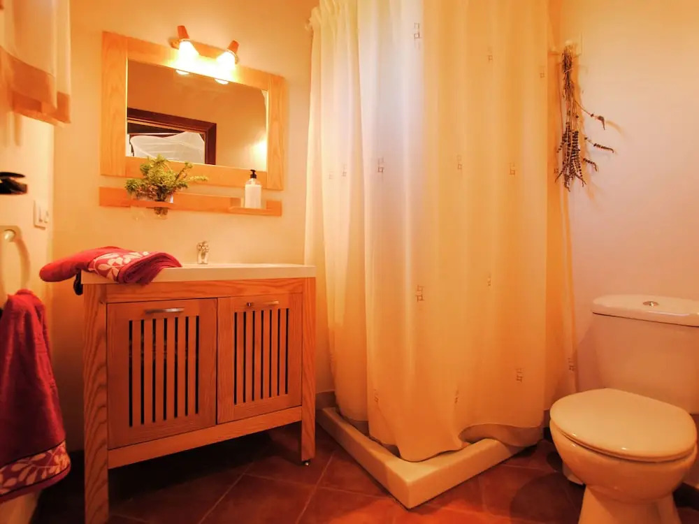 Spacious Cottage Near Santa Maria del Camí Centre