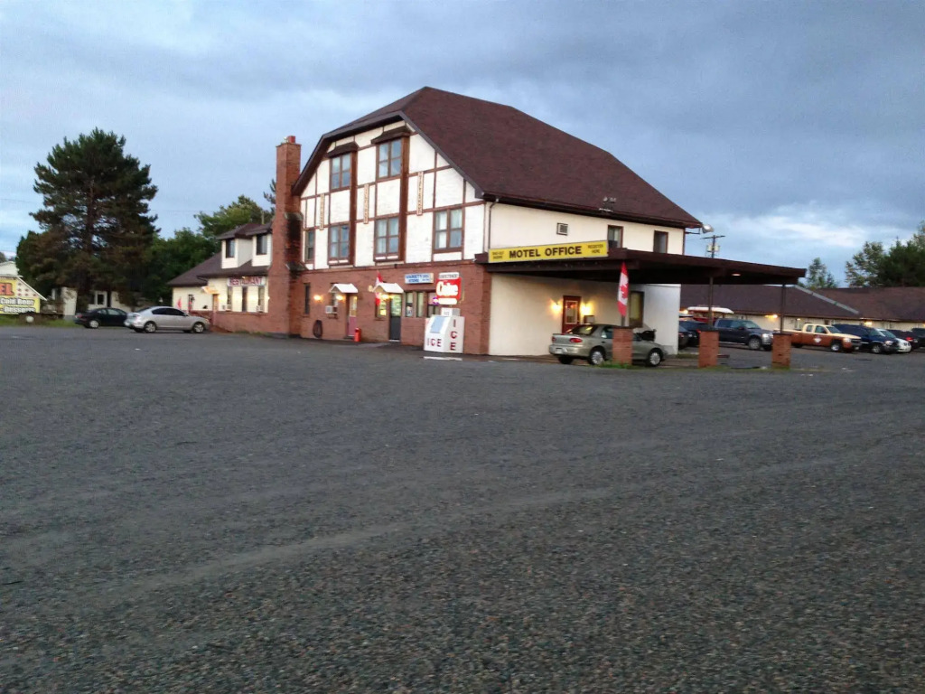 Englehart Inn