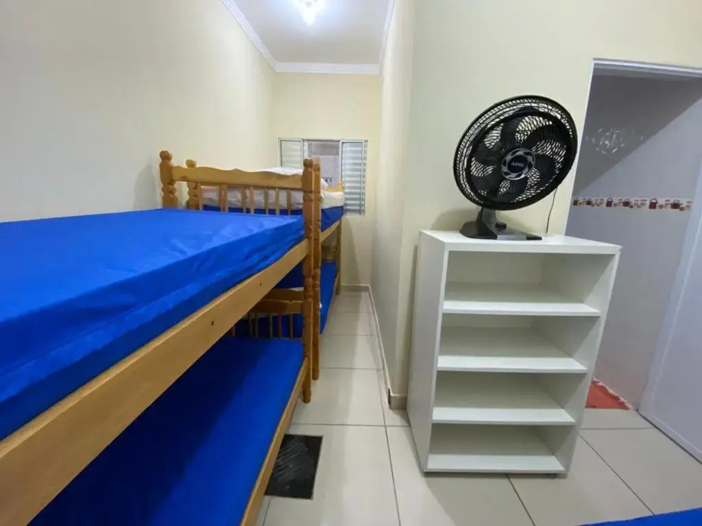 Casa aconchegante prox ao Sesc Bertioga 2 quartos, 2 banheiros