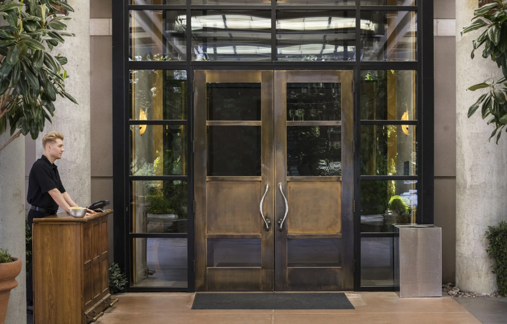 Bellevue Club Hotel