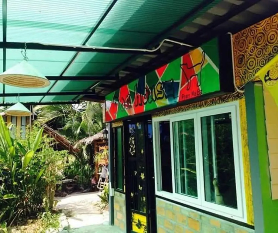 Art-Made Homestay