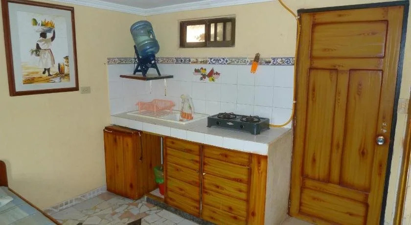 Yellow Moon Guesthouse & Apartments
