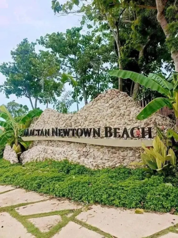 Mactan Newtown Family Suite Room