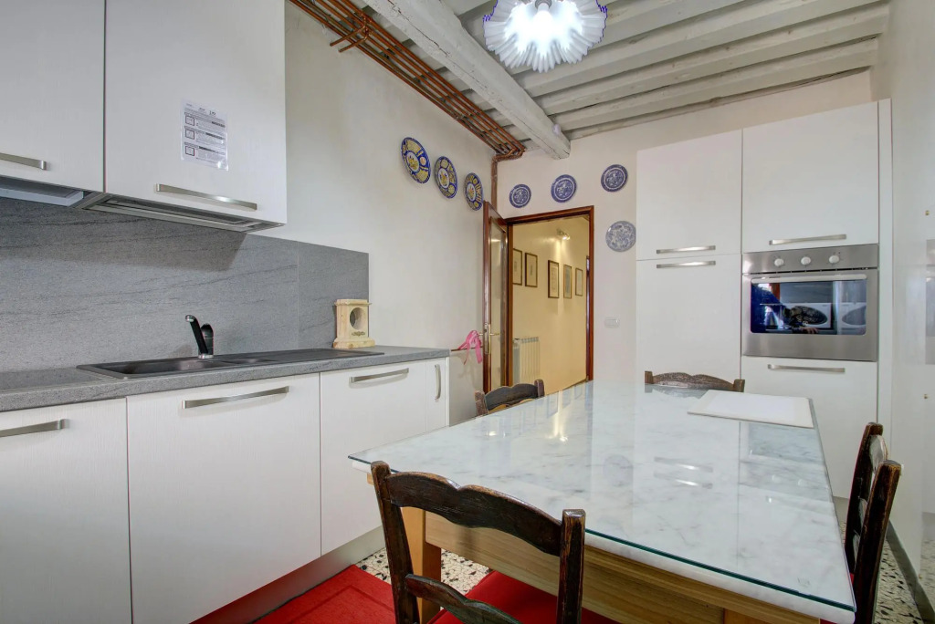 CANAL VIEWS SAN MARCO 240sqm 8pax 4Dbeds aircnd