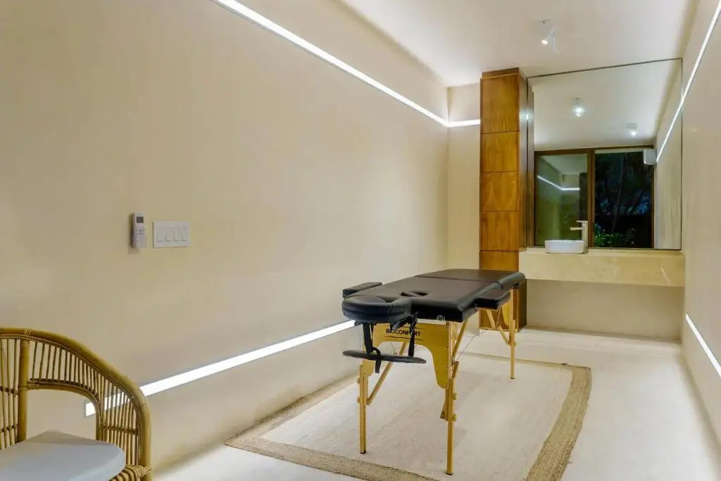 304 Contemporary Designer 3br Condo by StayPodio