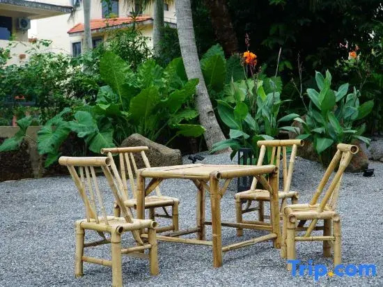 Haikou Man Manor Homestay (Wuyuan River Convention Center)