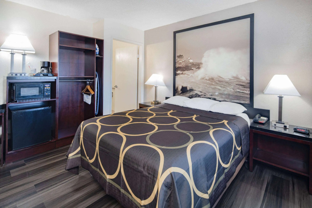 Super 8 by Wyndham San Diego Hotel Circle