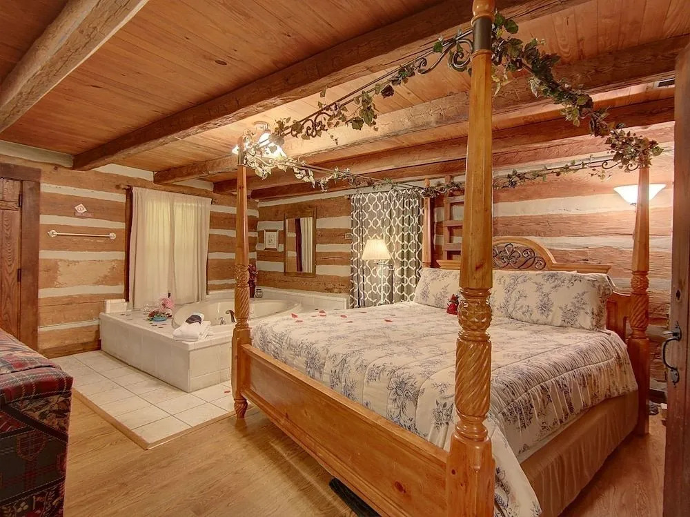 Timeless Treasures 1 Bedroom 1 Bathroom Chalet