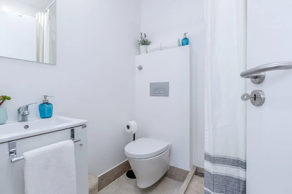 Renovated Typical Baixa Apartment, By TimeCooler