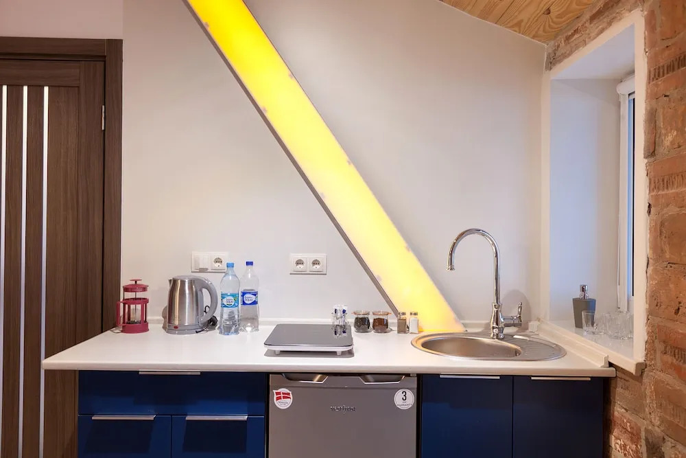 7 Apartments