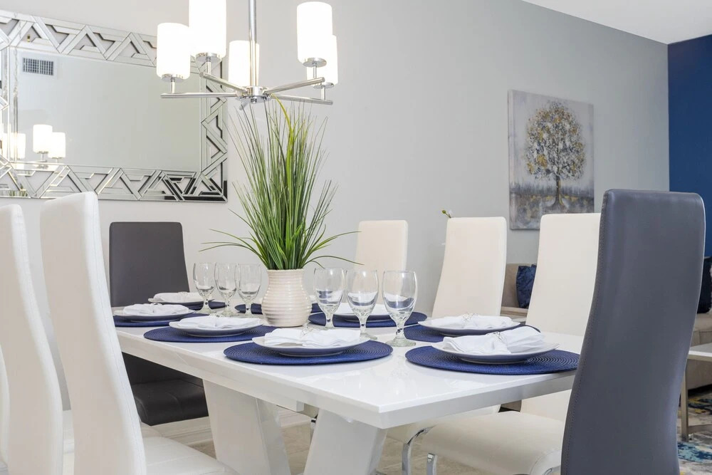 Stunning 2 Bd Condo Close to Disney 304 3191