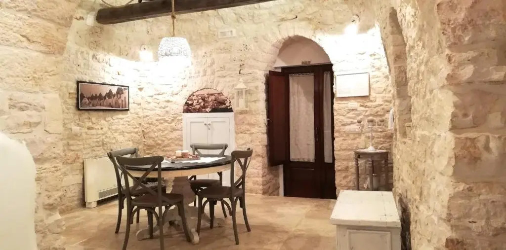 Trullo del Vescovo