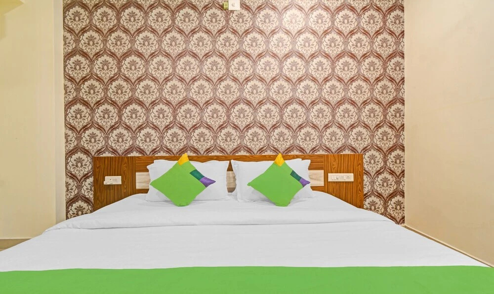 Treebo Trend Lavishka Palace Sector 6
