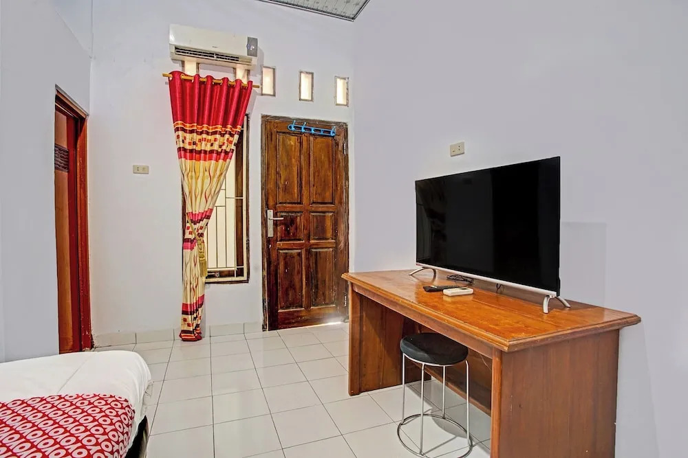 Wisma Amalia Syariah by OYO Rooms