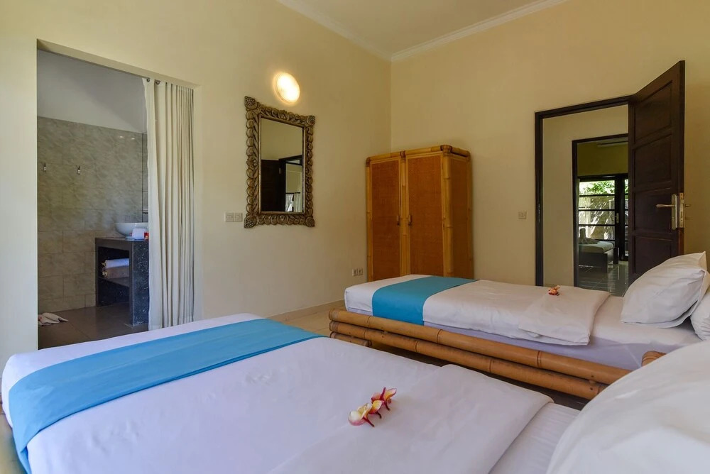 Villa Lovina Beach
