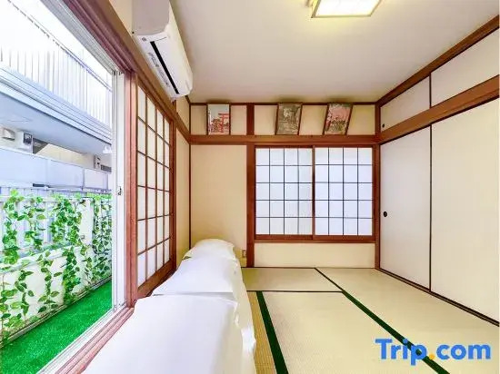 Private Villa Stay – 4BR House, Max 10 Guests, 8-min to Station, 10-min to Ikebukuro, 13-min to Ueno