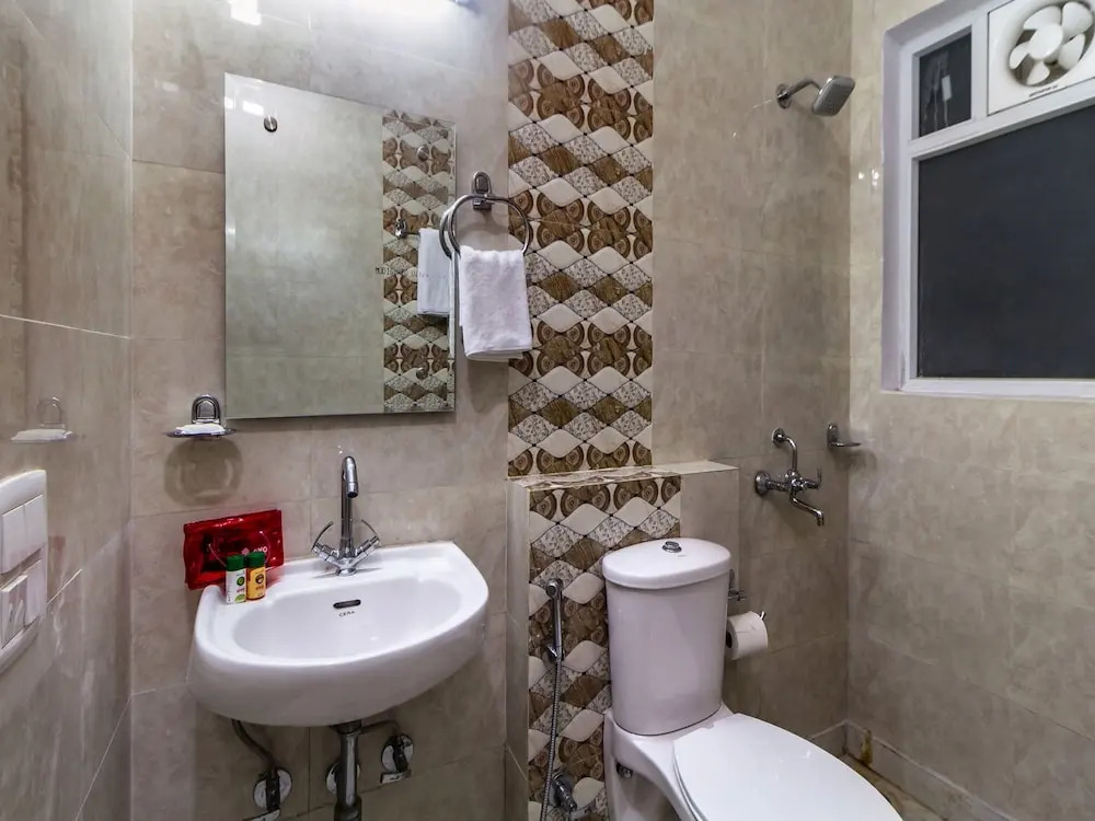 OYO 4228 Heritage Regency