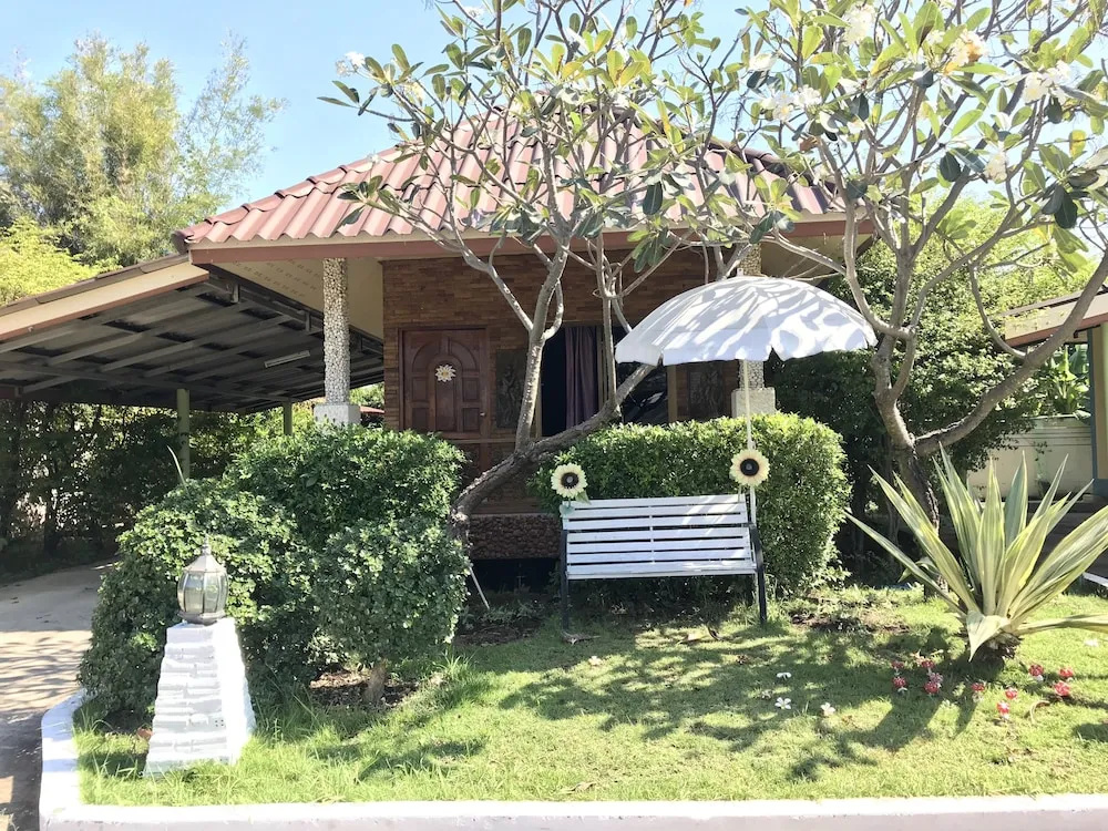 Phupha Inn Resort