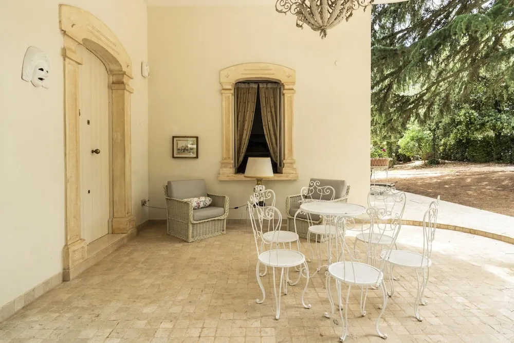 Villa Manfredi con Piscina by Wonderful Italy