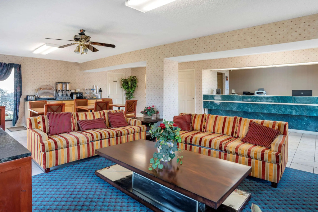Econo Lodge Pearl - Jackson