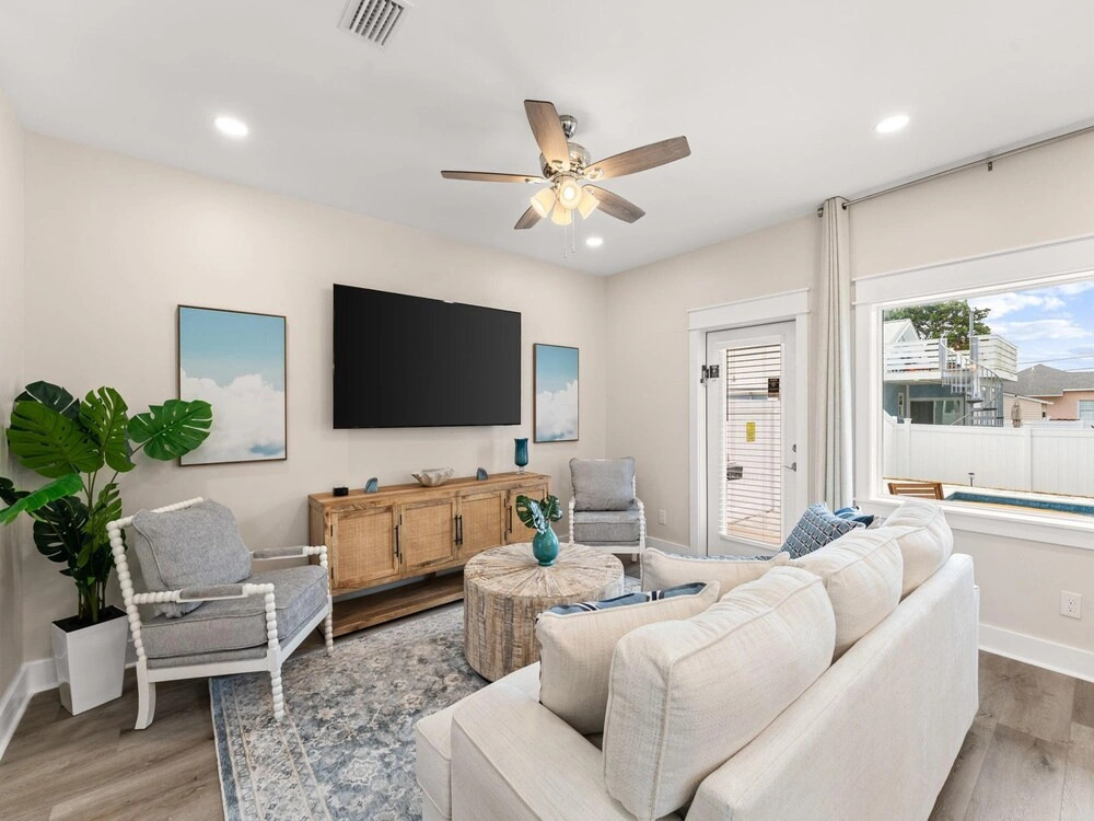 Horizon Dreams by Southern Vacation Rentals
