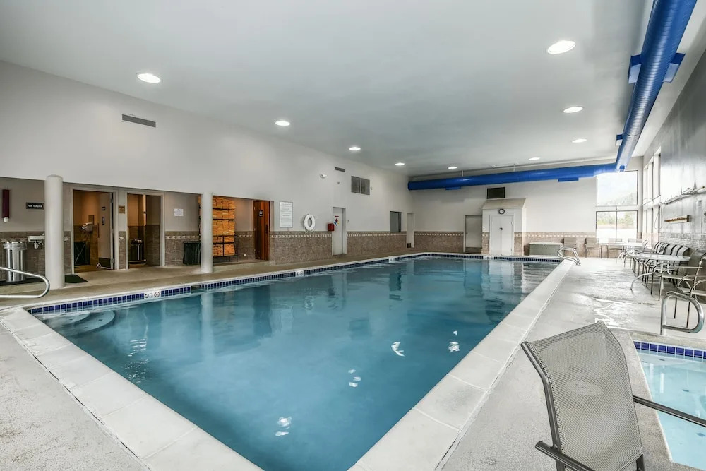 Lenawee 1738 by SummitCove Vacation Lodging