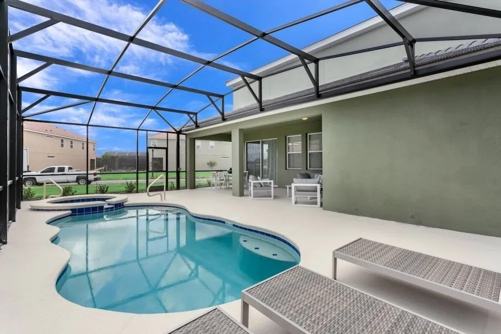 6070BOA Luxury 6 Bedroom 5.Bath Home With Spa 6 Villa by RedAwning