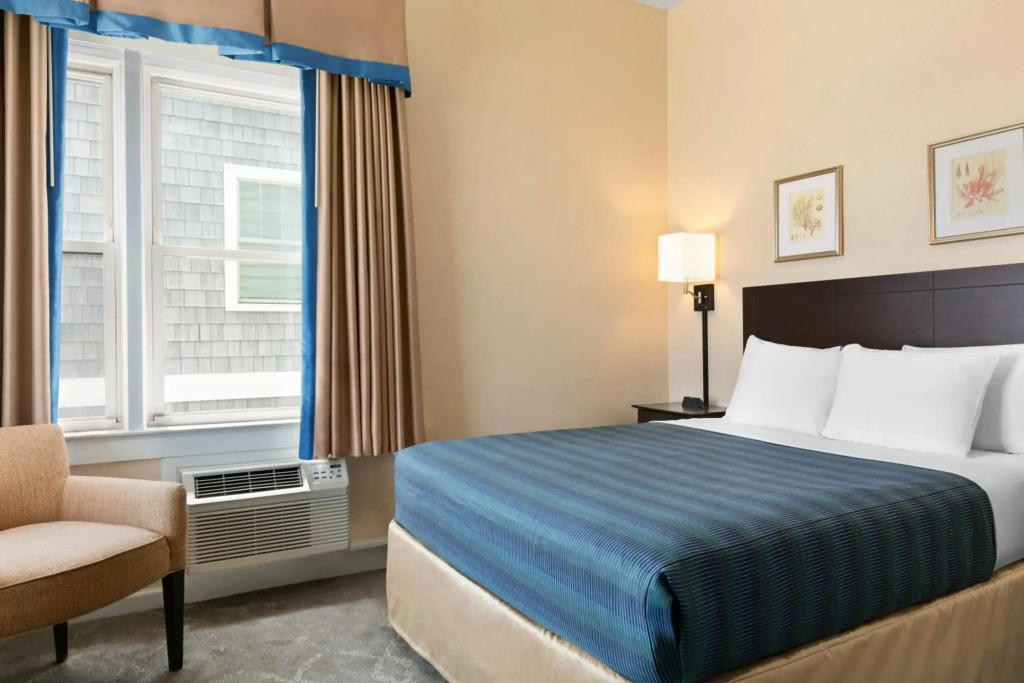 Harrison Hall Hotel