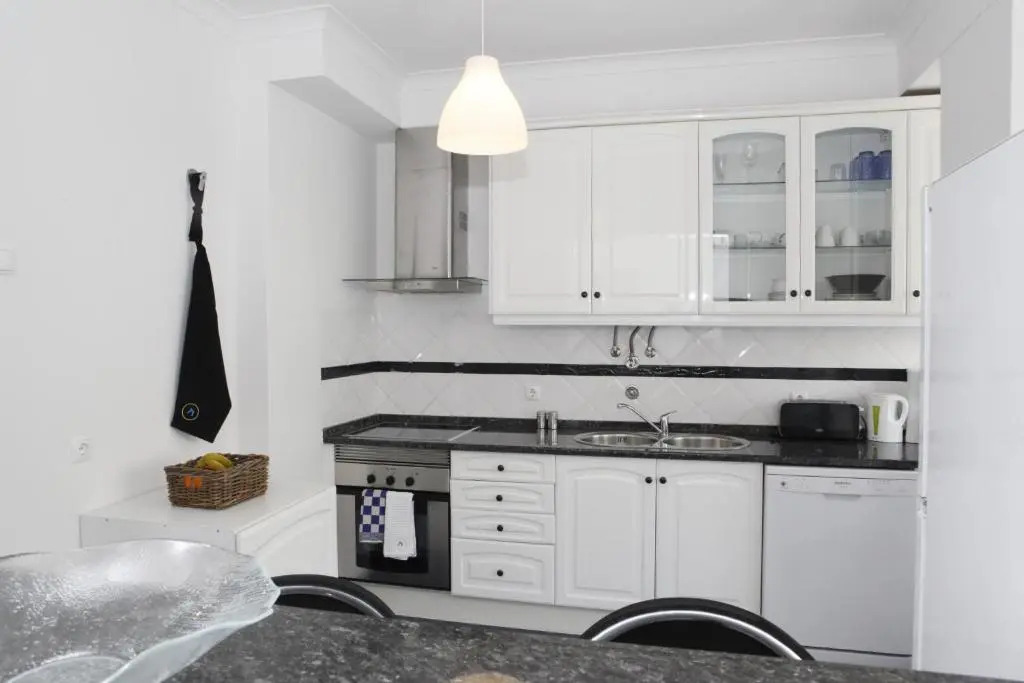 Comfortable and Central Apartment Cascais