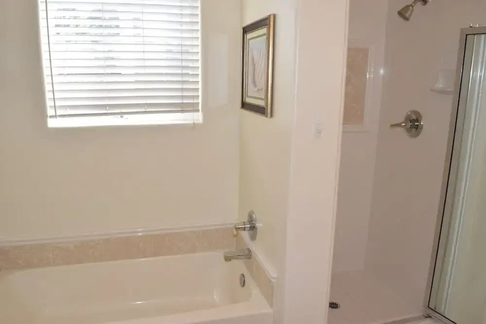 303 Casa Bella 2 Bedroom Condo by Redawning