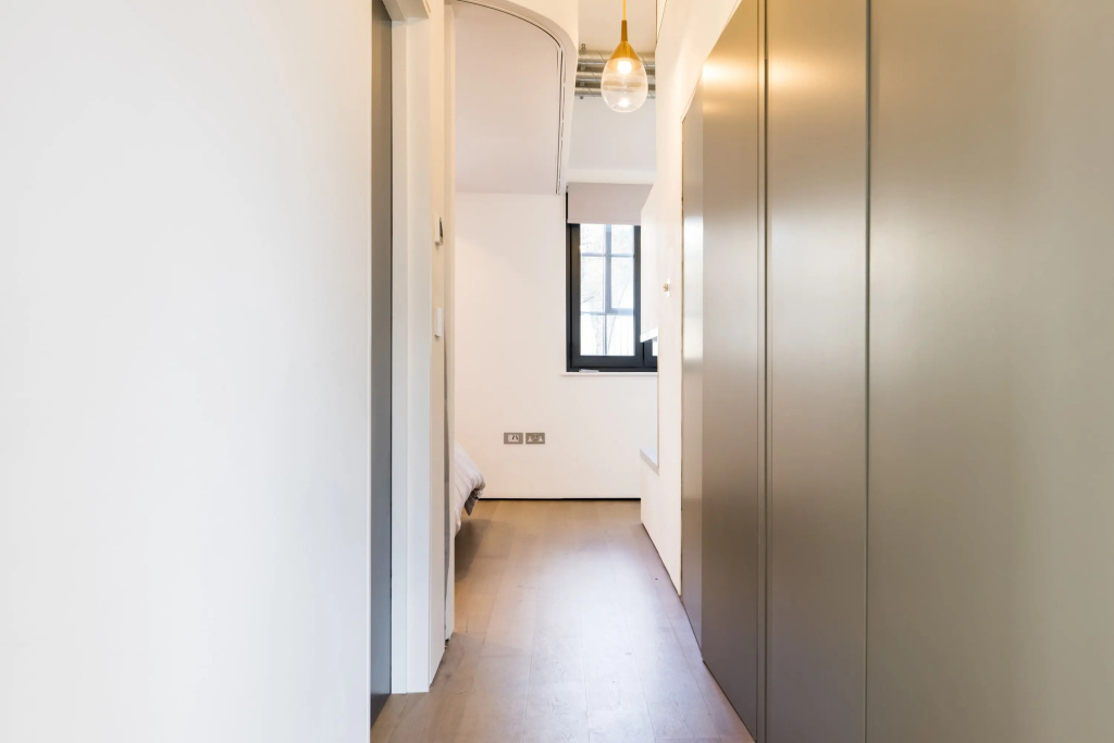 Contemporary One Bedroom Apartment - Borough