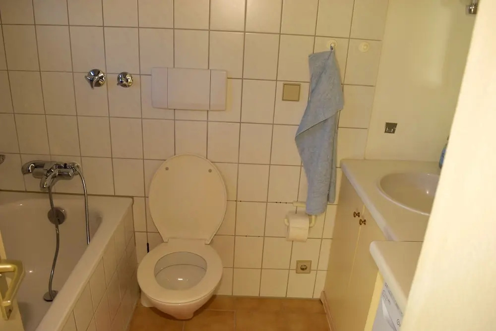 AB Apartment 64