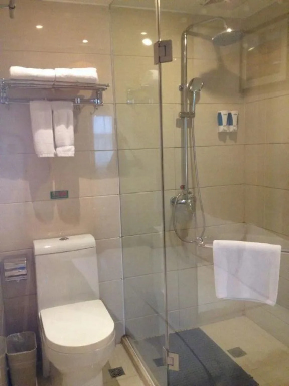 Nanning Hawks Holiday Hotel