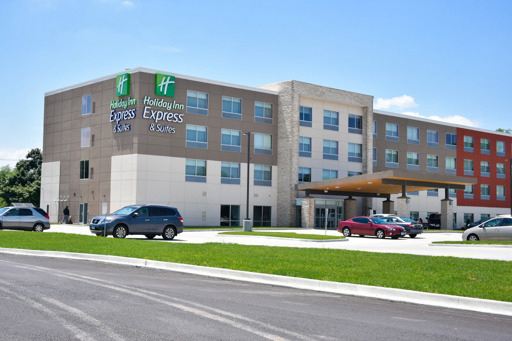 Holiday Inn Express & Suites - Bensenville - OHare by IHG