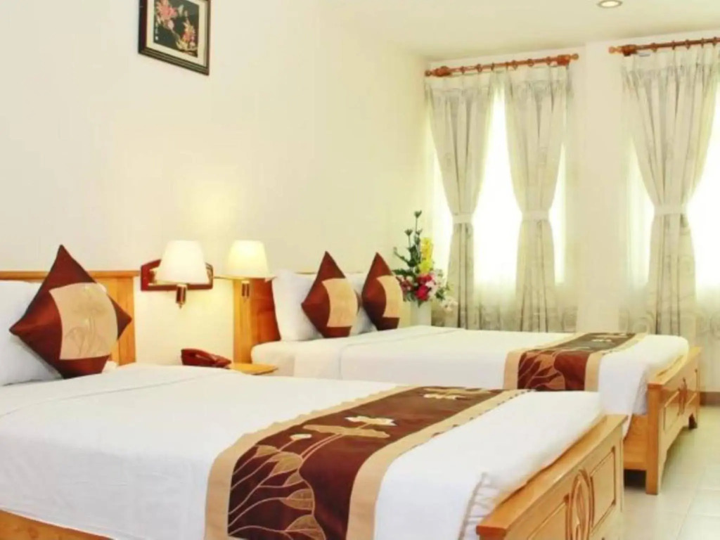 Ho Sen - Lotus Lake Hotel