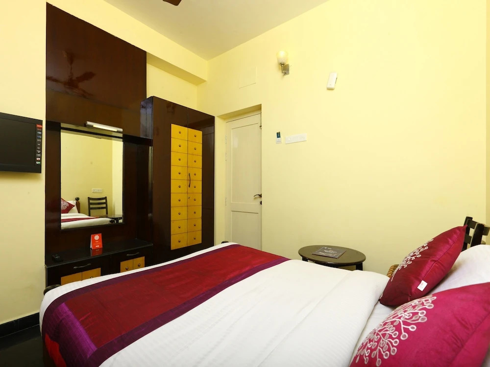 OYO 10630 Hotel Nano Turf